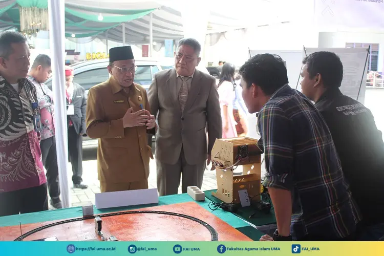 kunjungan-ka-lldikti-wilayah-1-di-youth-innovation-and-creative-exhibition-yice-3rd