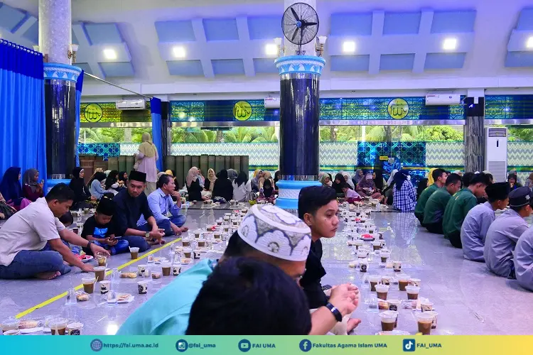 peserta-perempuan-pada-buka-puasa-bersama-1445-hijriah-rektorat-universitas-medan-area