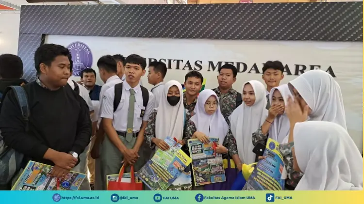 siswa-sma-antusias-kunjungi-stand-uma-pada-pameran-pendidikan-tinggi